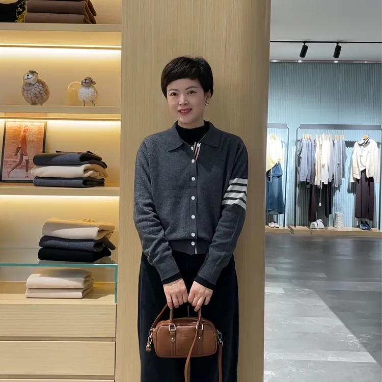 针织宽松型常规翻领女厚款衫潮流黑色简约商务秋冬上衣针织衫百搭