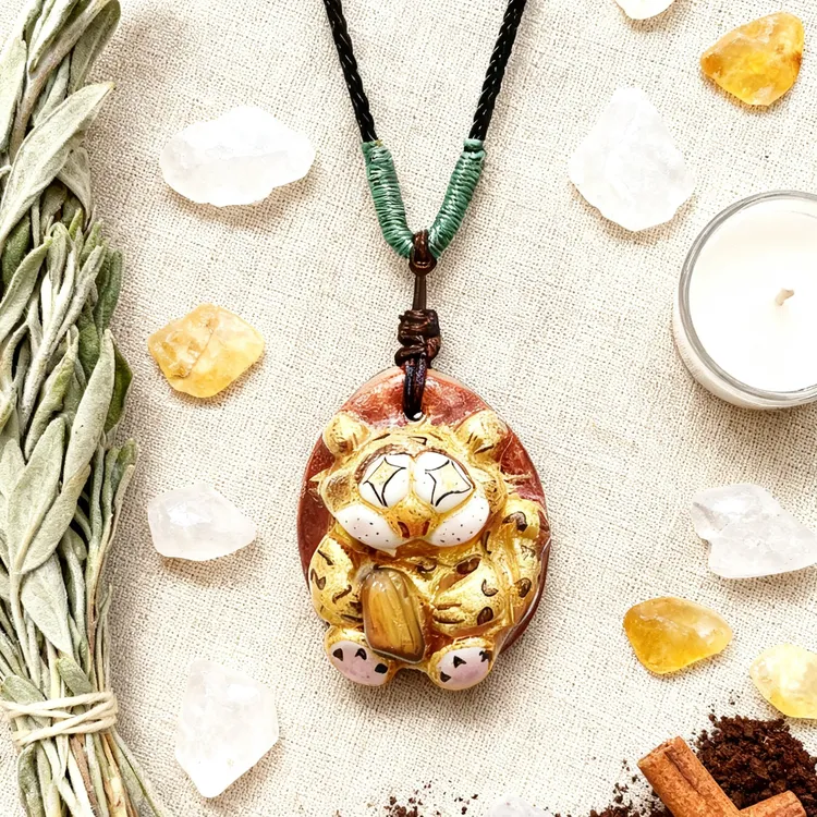 非金属布艺项链 花儿粘土符文手作金灿灿的小豹子项链