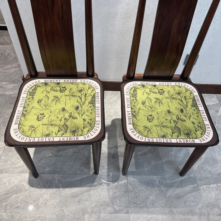 四季通用坐垫椅子垫办公室久坐椅垫学生宿舍板凳子透气软垫屁垫