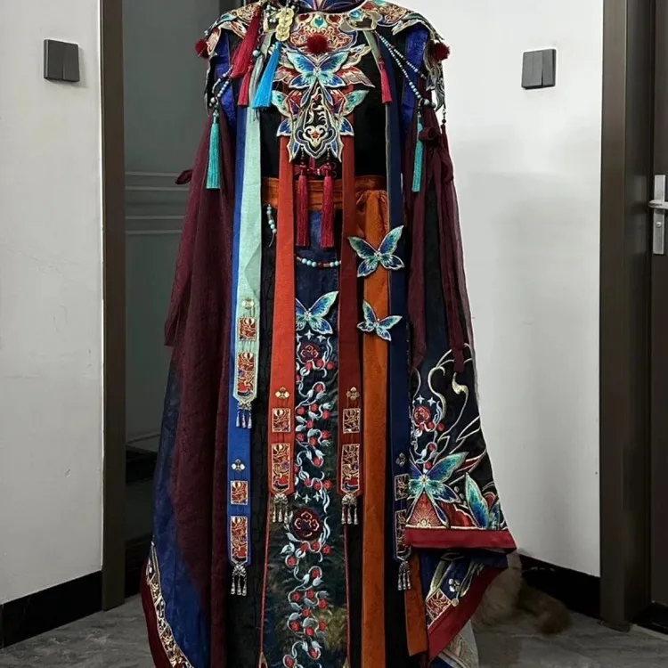 云裳 原创【傩戏】明制汉服女戏曲风汉元素重工刺绣云肩套装春