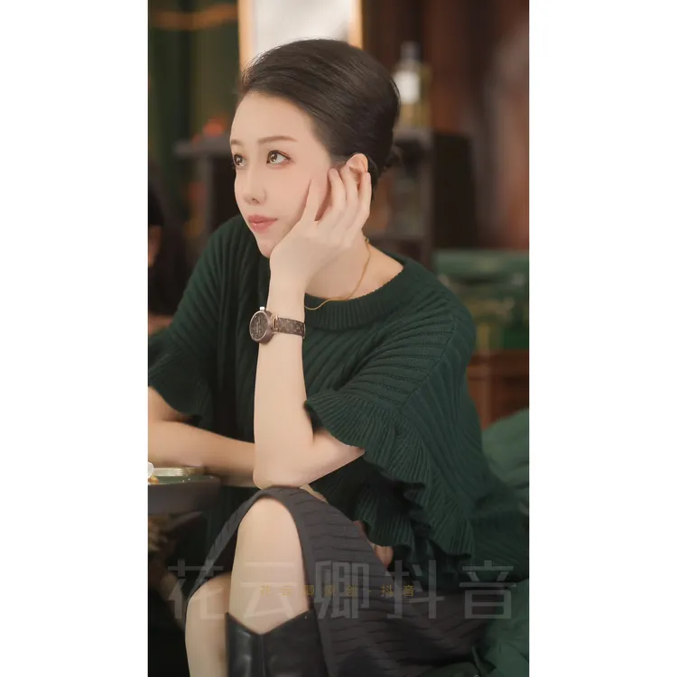 {花蕾原创}原创设计韩版针织马甲木耳边休闲宽松气质