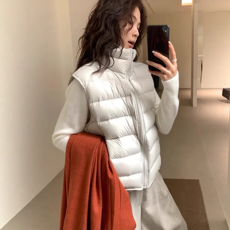 羽绒马甲女2025冬季新款外穿小个子短款时尚洋气白鸭绒坎肩马夹