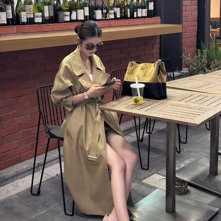 极简大牌风2025新英伦风中长款百搭翻领风衣女外套