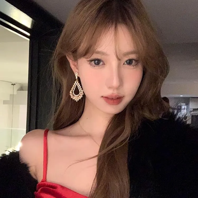 合金耳饰 千金party_闪锆镂空耳环2025新款爆款高级独特设计耳饰