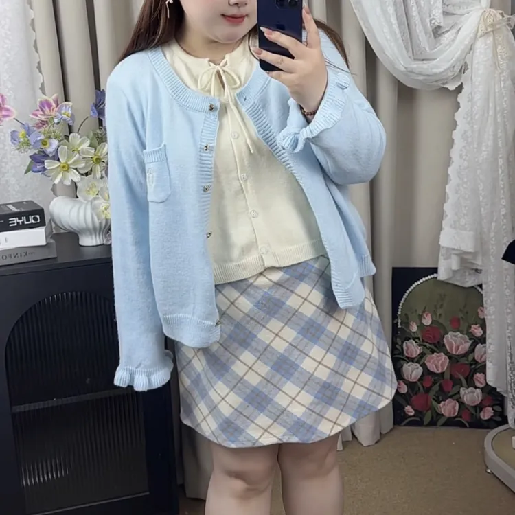 大码胖mm甜美风毛衣女假两件开衫上衣套装a字格纹半身裙两件套