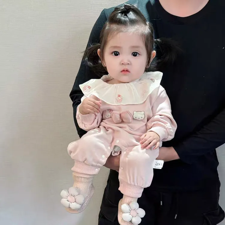 婴儿公主衣服小月龄早秋外出服洋气女宝宝秋装荷叶领粉色婴童哈衣