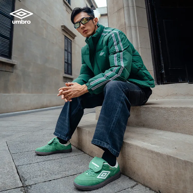 Umbro/茵宝25新款男女冬季运动串标复古保暖羽绒服U2125450902