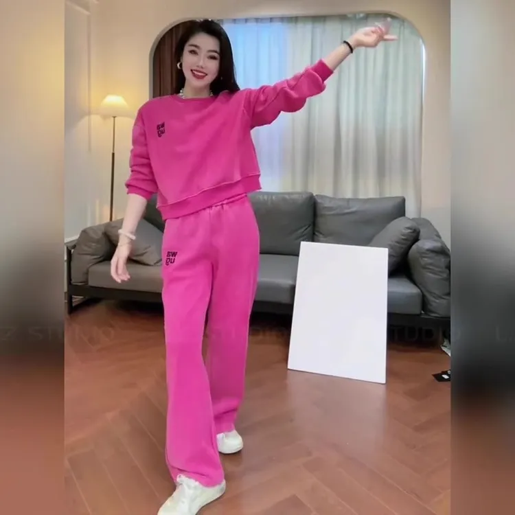 清冷系禅意2025年春季运动服套装简约刺绣玫红色圆领套卫衣直筒裤