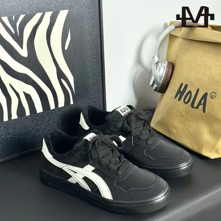 【原创设计】加绒保暖2025新男士休闲百搭黑武士舒适开车板鞋