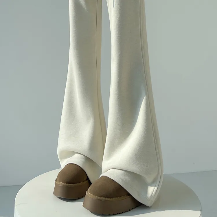 杏色羊绒糯米裤女秋冬季高腰窄版微喇叭裤加绒运动卫裤拖地马蹄裤