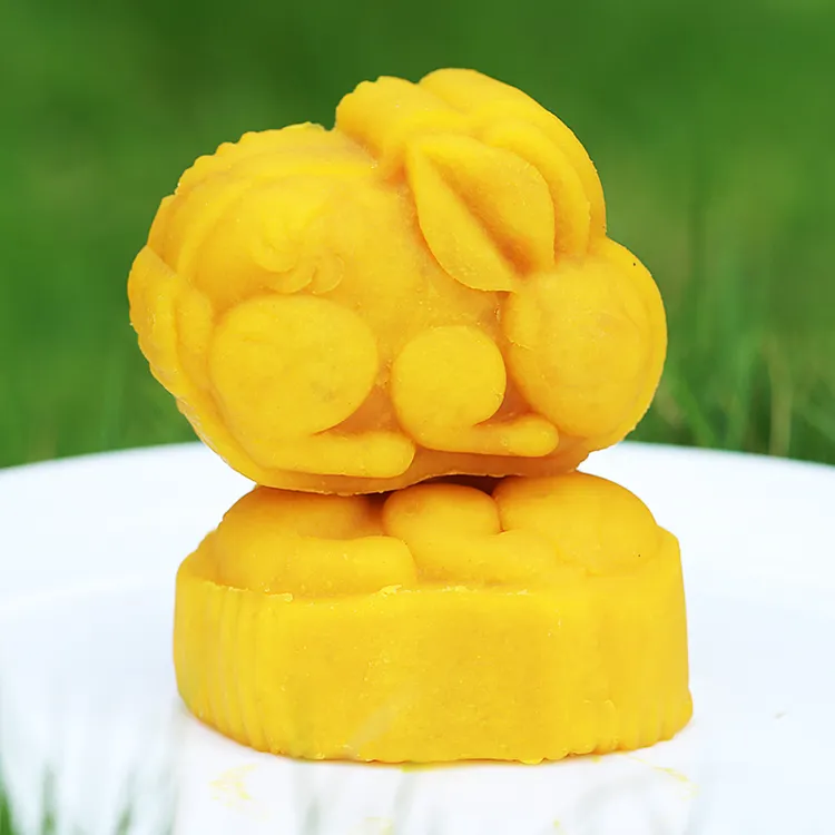 中秋金沙奶黄月饼60g×4个送礼零食家庭实惠装