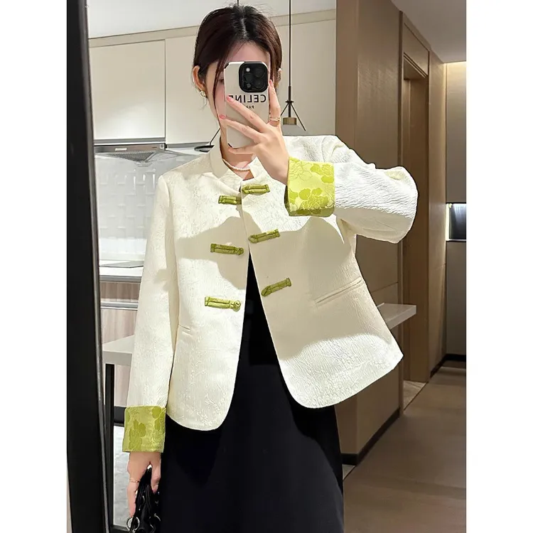 新中式国风盘扣外套女短款2025春季新款高端气质提花小香风上衣潮