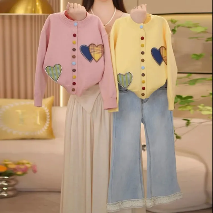 女童毛衣外套2025秋冬新款时尚百搭爱心毛衣中大童针织开衫洋气潮