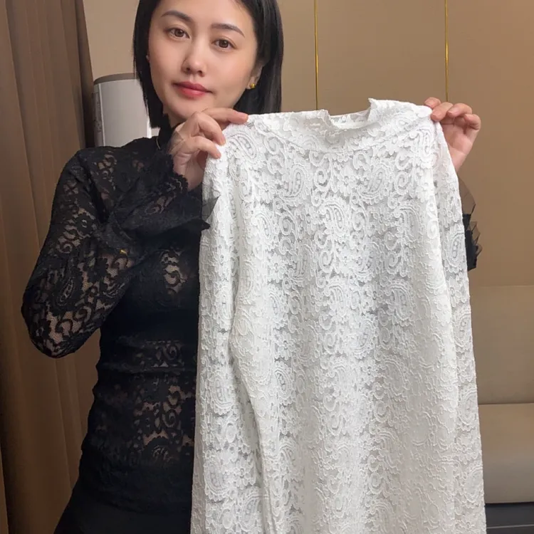 蕾丝拼接网纱袖高领修身秋冬时尚打底衫显瘦百搭
