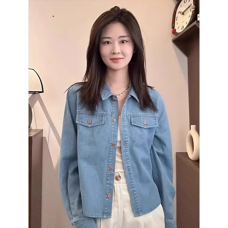 芊芊芙休闲翻领复古牛仔衬衫女2025春季新款外搭开衫短款外套上衣