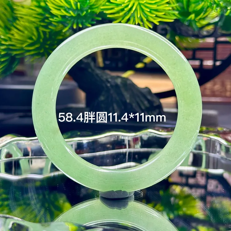 58.4胖圆条天然石英质玉圆条手镯甜绿清爽干净无纹裂带证书返运费