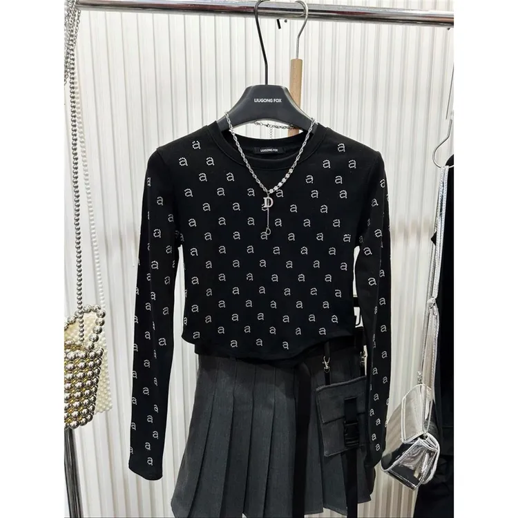 小众设计感字母烫钻重工2025秋季新款女高级气质显瘦修身薄款T恤