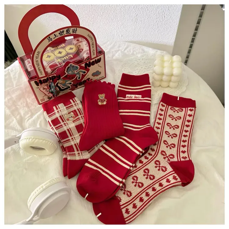 女士双针刺绣马年红袜子四双礼盒装