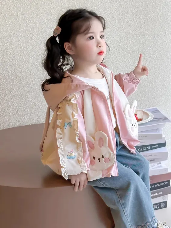 女童外套新款春装女小童卡通款网红女宝宝洋气女宝宝韩版时尚春季