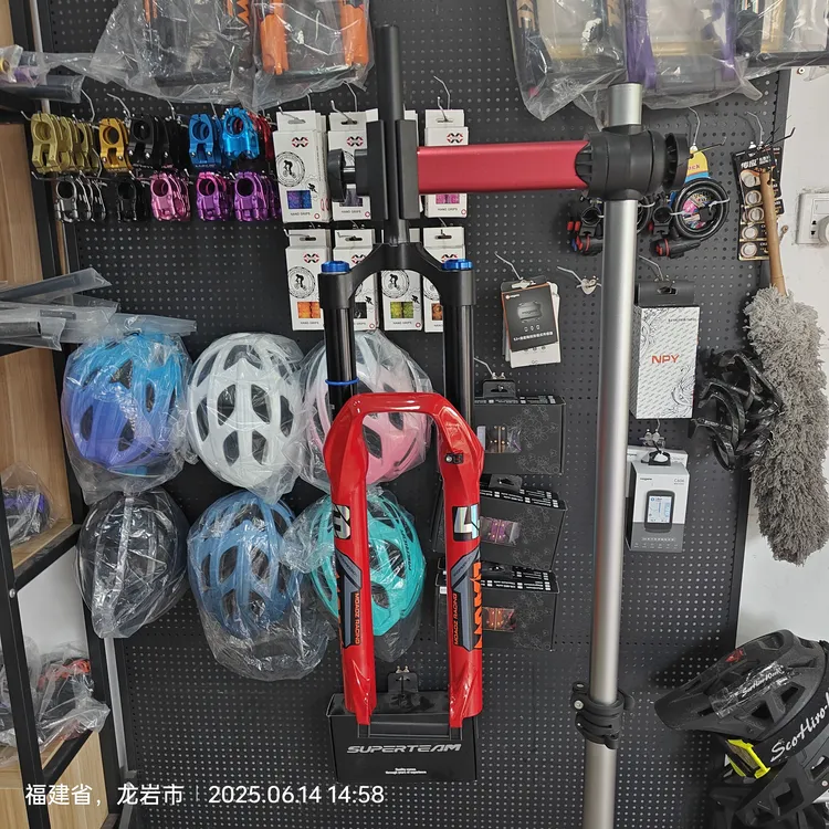玛卡威气压前叉34内管160行程山地自行车避震快拆设计