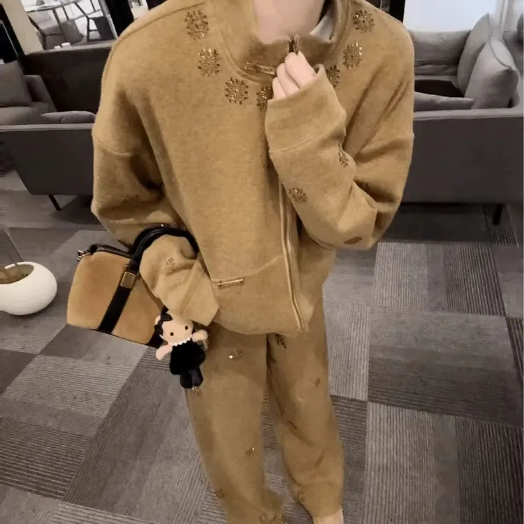 【柔驼绣章】秋冬气质显瘦慵懒风立领烫钻外套+时尚阔腿长裤套装