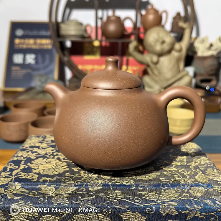 宜兴原矿本山底槽清泥料，乳鼎壶