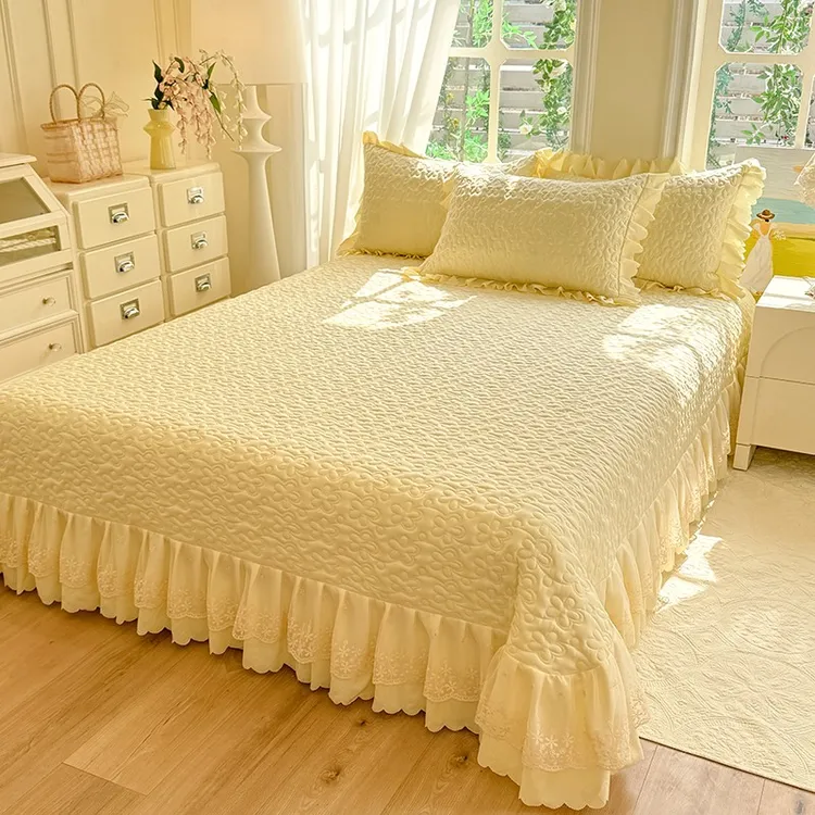 网红款蕾丝床盖公主风轻奢纯色卧室床品床上用品单床盖四季韩式