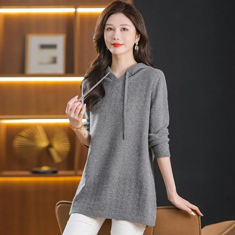 毛衣女春秋冬2025新款宽松针织打底衫妈妈上衣小个子连帽卫衣女