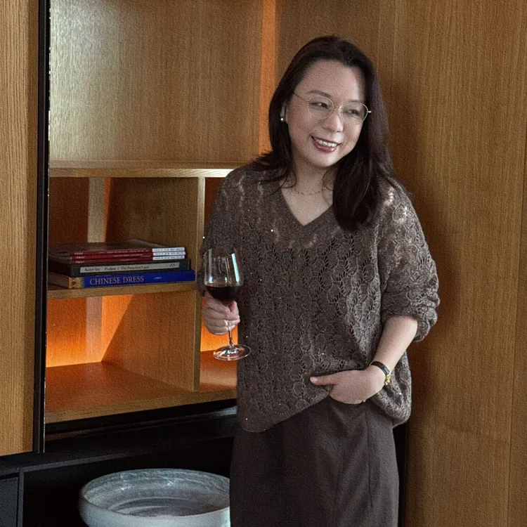 Ms.Qnn“邂逅”羊绒羊毛镂空果实纹理V领针织衫 52T513 Q姐