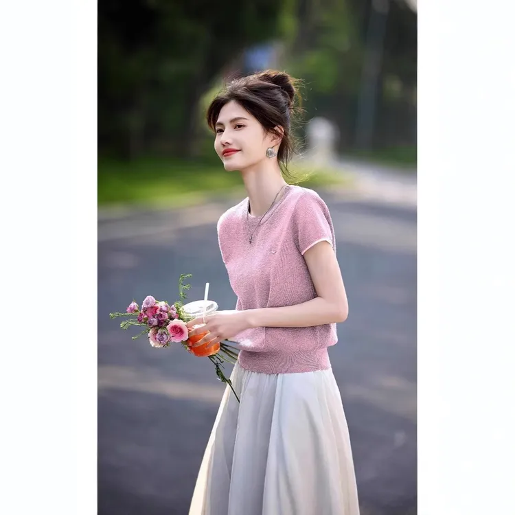 高级简约冰丝针织衫短袖T恤女2025夏季新款正肩洋气显瘦圆领上衣