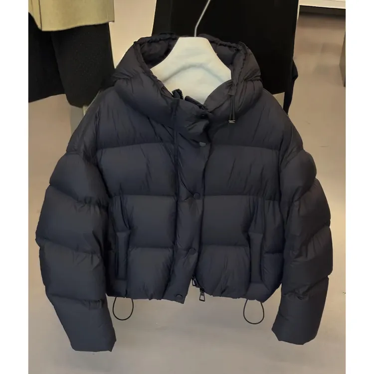 黑色时尚连帽短款羽绒服女小个子冬季新款百搭茧型面包服保暖外套