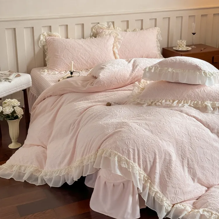 爆款加厚公主风牛奶绒四件套三层加厚保暖床盖款法式花边床单被套