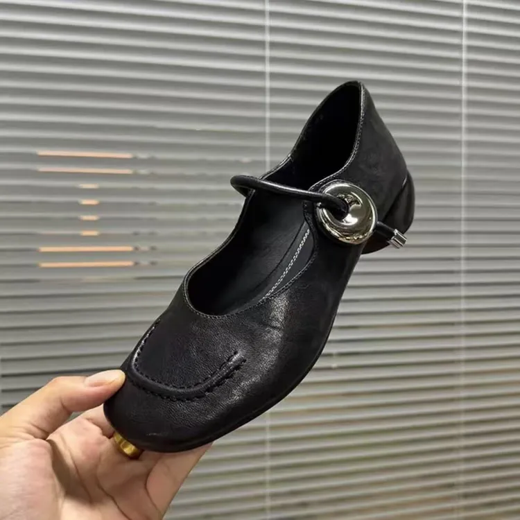 【品牌力荐】新款秋季时尚百搭法式圆头低跟单鞋3199