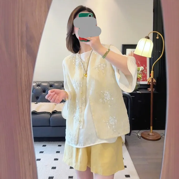 2025年夏新款新中式国风气质重工刺绣马夹显瘦上衣高腰短裤三件套