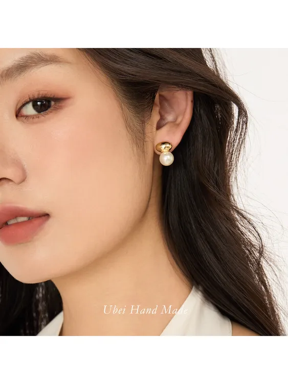 铜合金仿珍珠耳饰 赫本风复古小金豆珍珠耳钉轻奢气质高级感耳饰