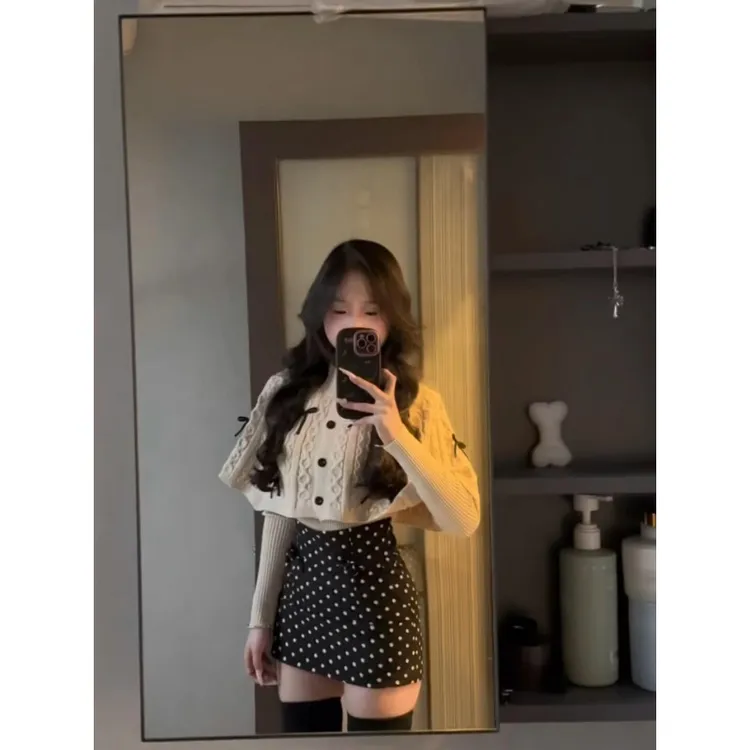 MARIE.COCO冬季纯欲风减龄蝴蝶结半高领斗篷披肩毛衣搭波点半身裙