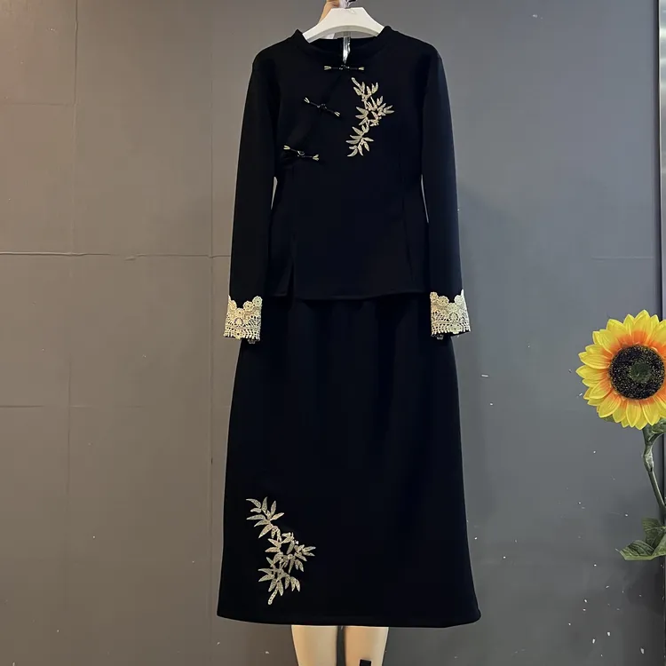 新中式时尚重工刺绣复古国风盘扣显瘦上衣➕半身裙两件套