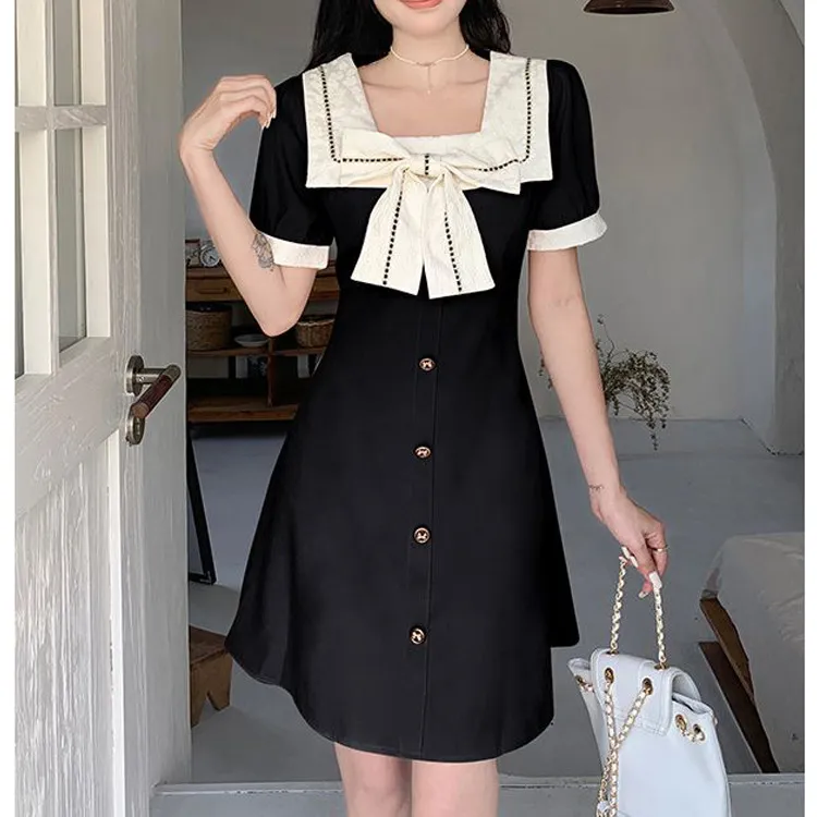赫本风小香千金气质小黑裙夏季新品蝴蝶结设计感方领连衣裙女显瘦