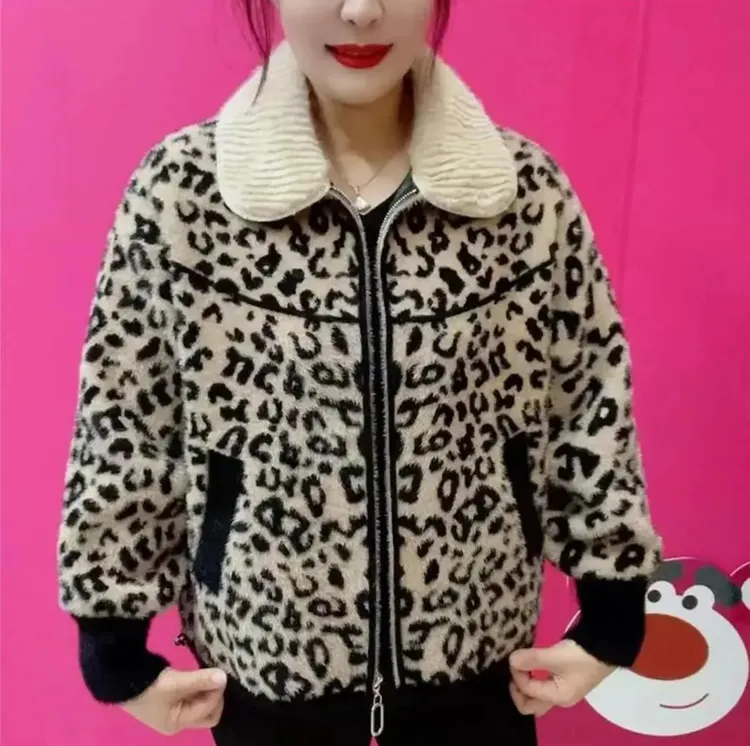 时尚百搭豹纹保暖开衫外套中年女士款冬装2025新款双面珍珠绒上衣