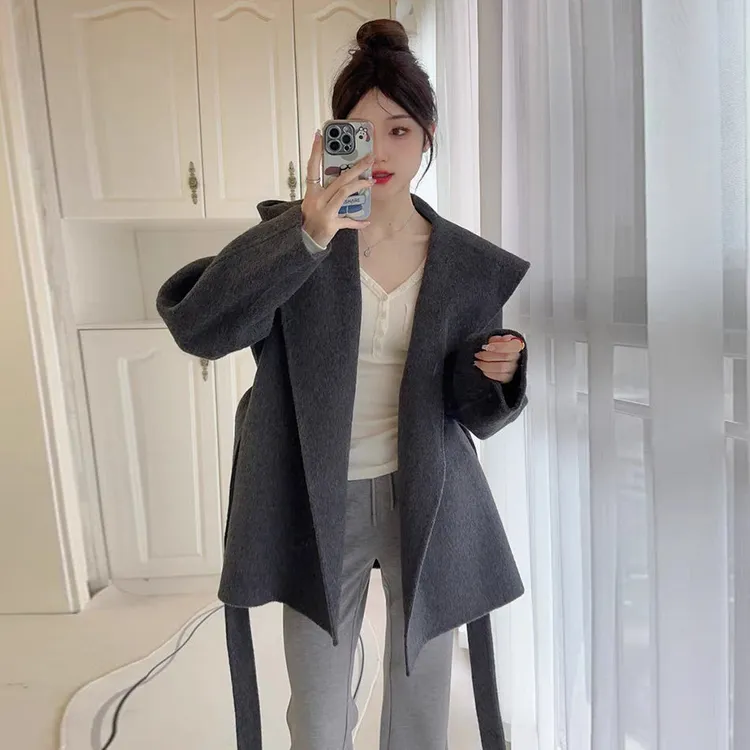 2025秋冬学生斗篷双面绒毛呢外套女高档次短款连帽小个子呢子大衣