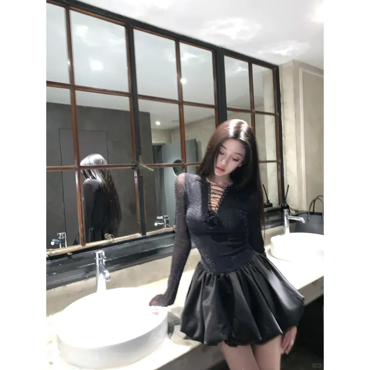 2025春季新款辣妹立体花朵设计感收腰蓬蓬花苞裙子性感镂空小黑裙