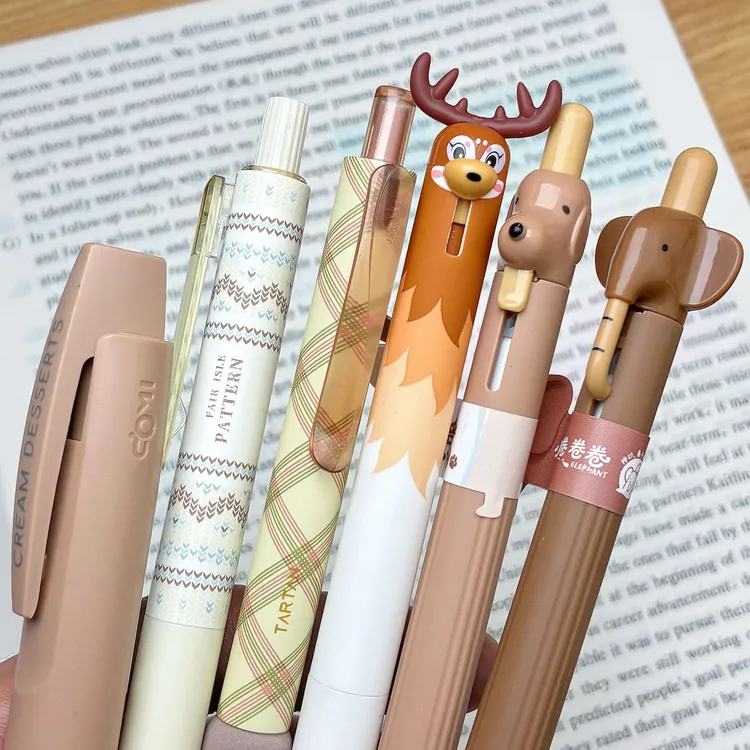 焦糖宝宝可爱刷题套装中性笔ins高颜值学生顺滑好写考试黑笔