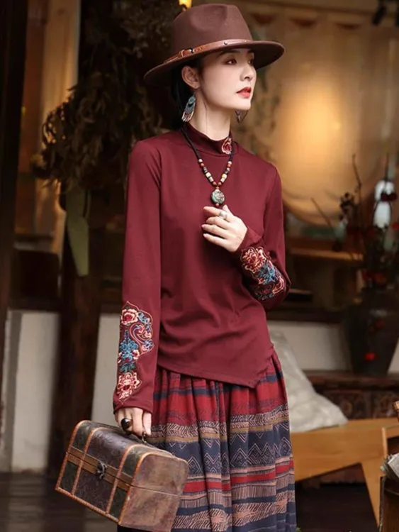 复古民族风长袖T恤女春秋新款双面德绒显瘦半高领刺绣打底衫上衣