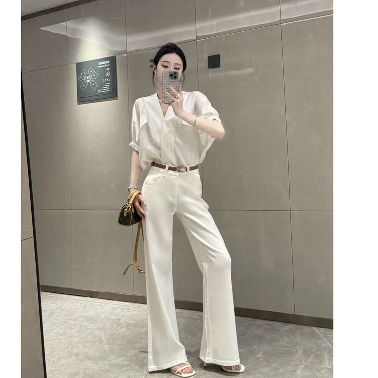 【精致女友】夏季四面弹白色牛仔裤宽松气质中腰垂感女裤直筒喇叭裤