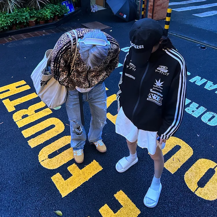 【升级】经典三条杠运动休闲夹克秋季韩版短款外套男女同款时尚外套