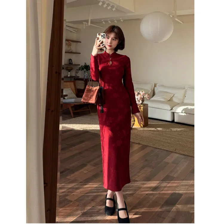 蕾英俊-胭脂泪-新中式立领显瘦提花加绒改良旗袍连衣裙-JFM8055