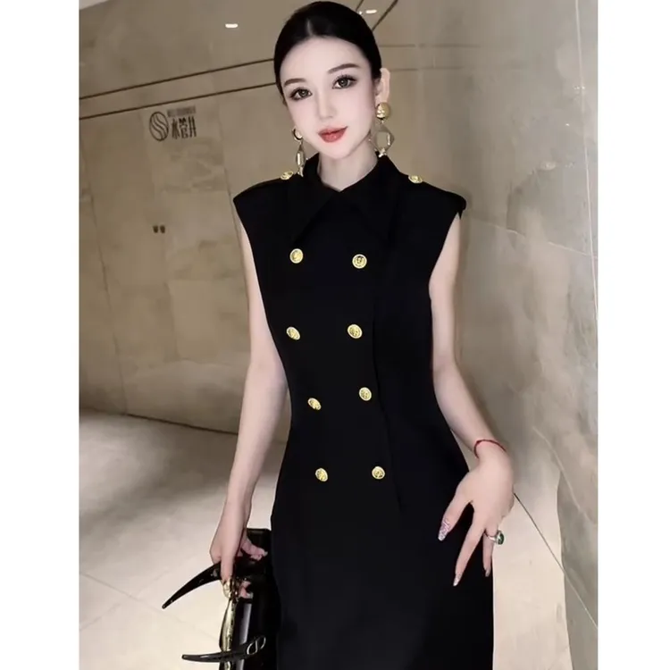 2026秋季网红新款时尚高级感包臀裙女气质双排扣翻领无袖连衣裙