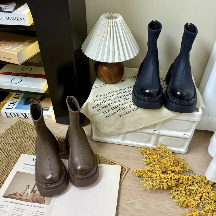 马丁靴百搭短筒秋冬英伦风拼色女靴子烟筒靴防滑加绒2025冬季新款