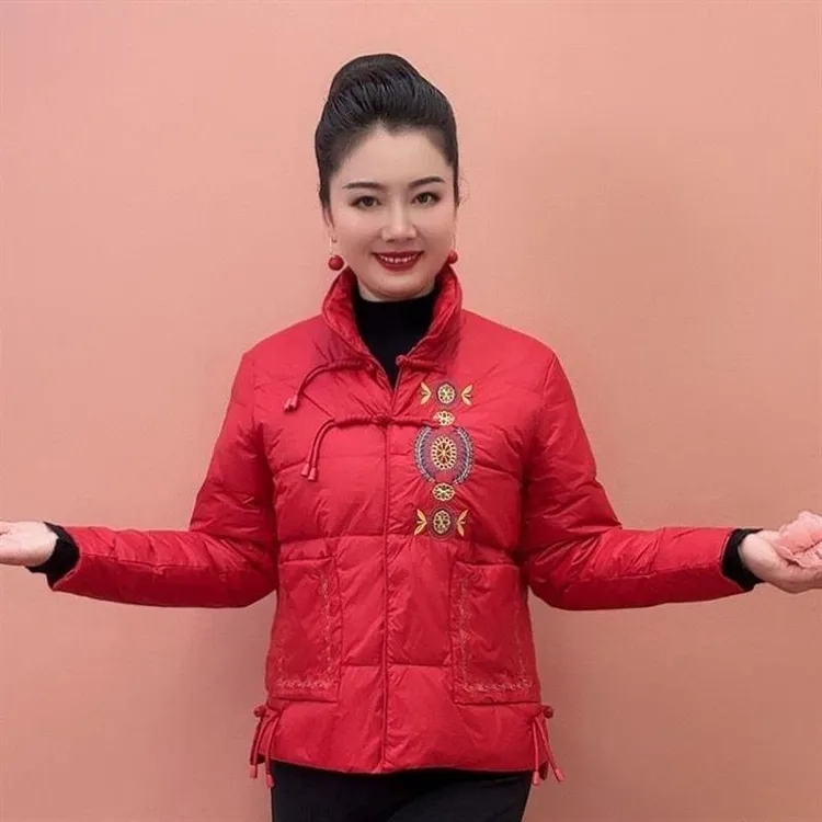文艺刺绣立领盘扣保暖耐寒外套百搭冬季新款女士短款外套