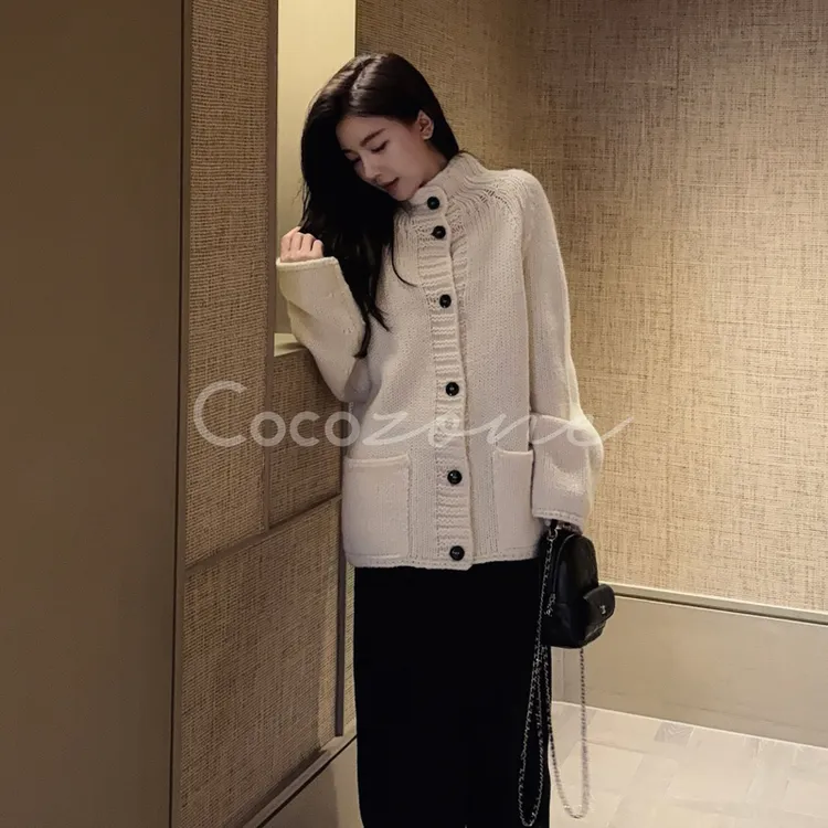 COCO ZONE 刘一一 "手作毛衣"羊毛混纺单排扣毛织上衣 CD1A1531